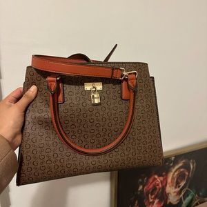 NEW Guess median handbag